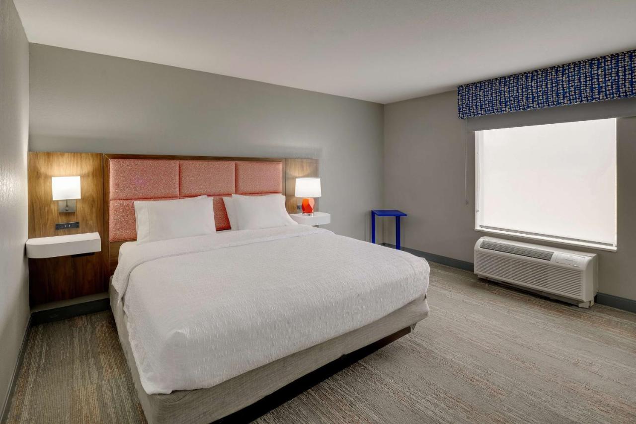  | Hampton Inn & Suites St. Louis - Edwardsville