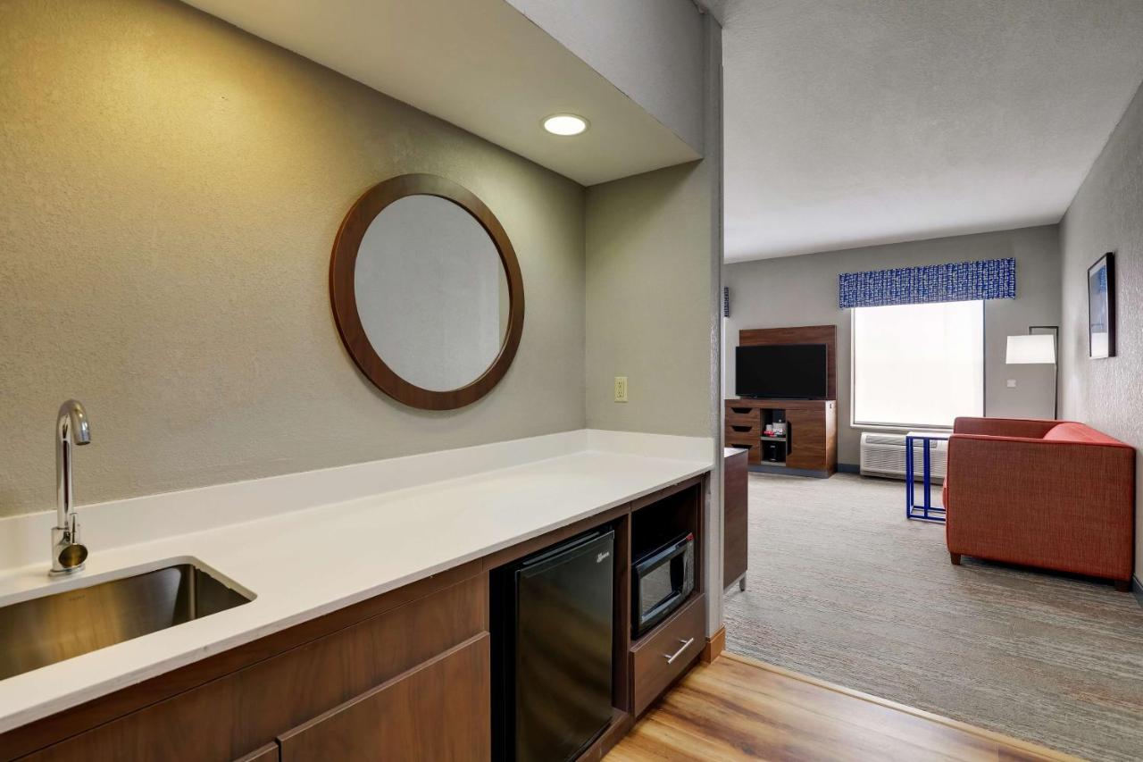  | Hampton Inn & Suites St. Louis - Edwardsville