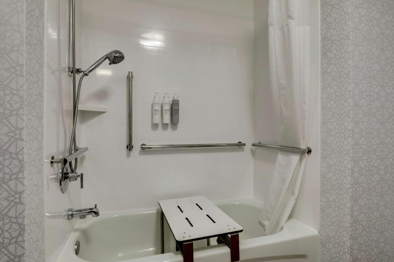 Queen Room with Two Queen Bed- Accessible Bathtub- Non- Smoking at Hampton Inn & Suites St. Louis-Edwardsville