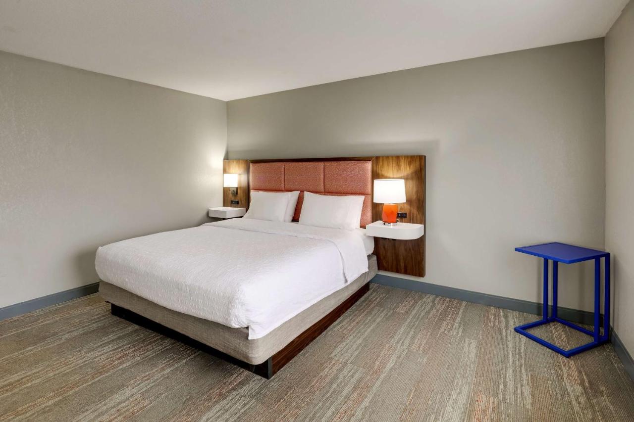  | Hampton Inn & Suites St. Louis - Edwardsville