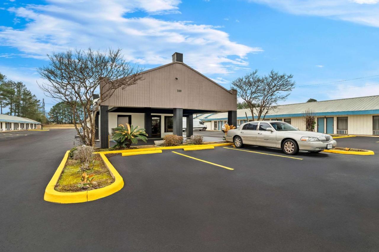  | OYO Hotel Brookhaven MS - I-55