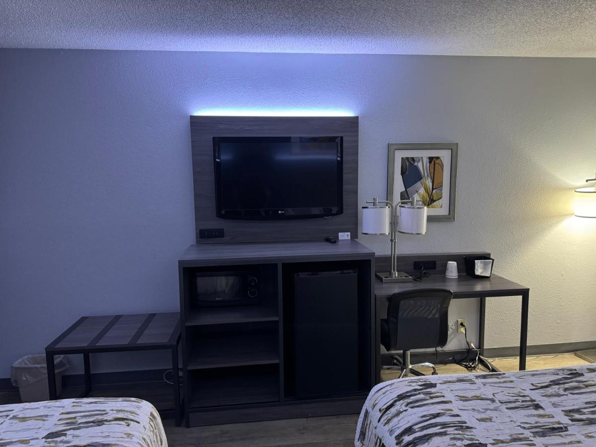 Double Room with Two Double Beds - Non-Smoking at Baymont By Wyndham Dayton North