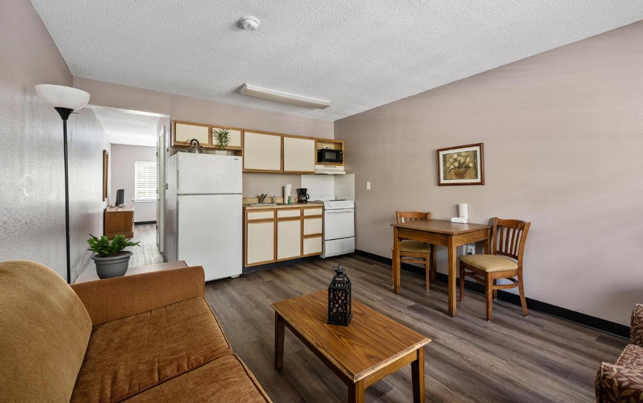 | Affordable Suites