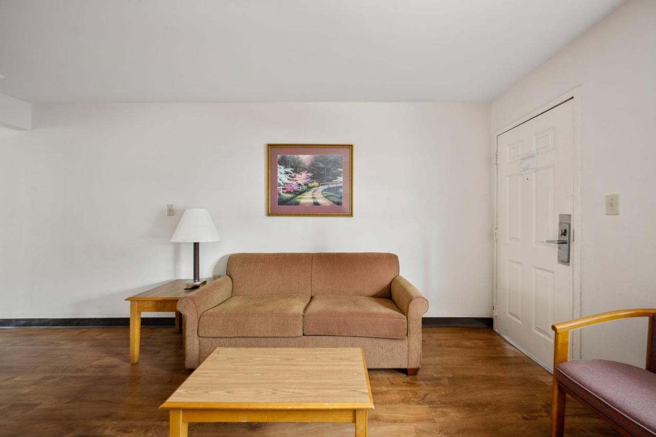 | Affordable Suites Conover / Hickory