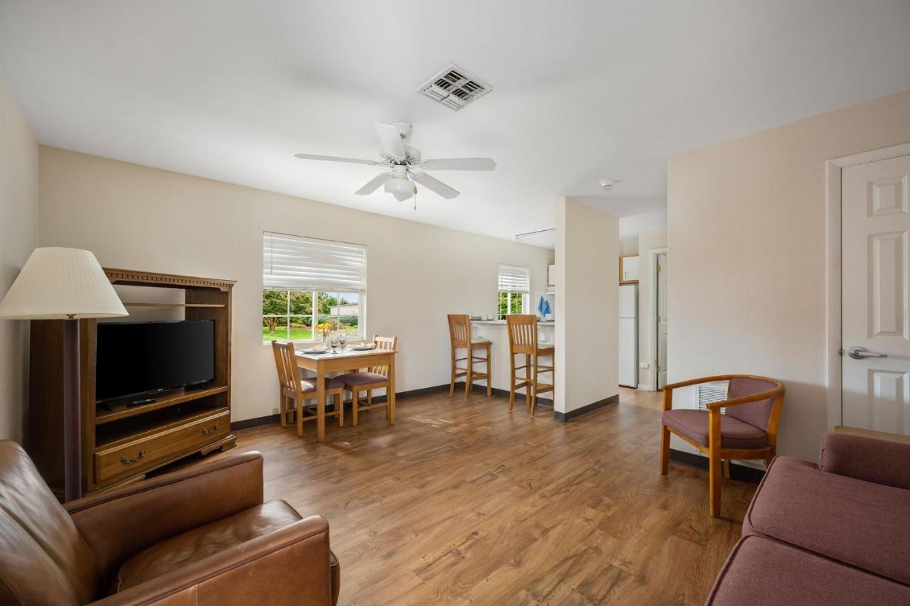 | Affordable Suites Conover / Hickory