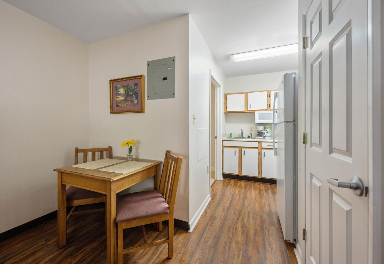  | Affordable Suites Conover / Hickory
