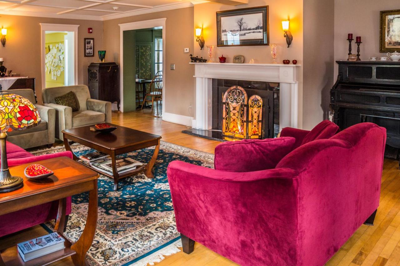 | Cranmore Inn