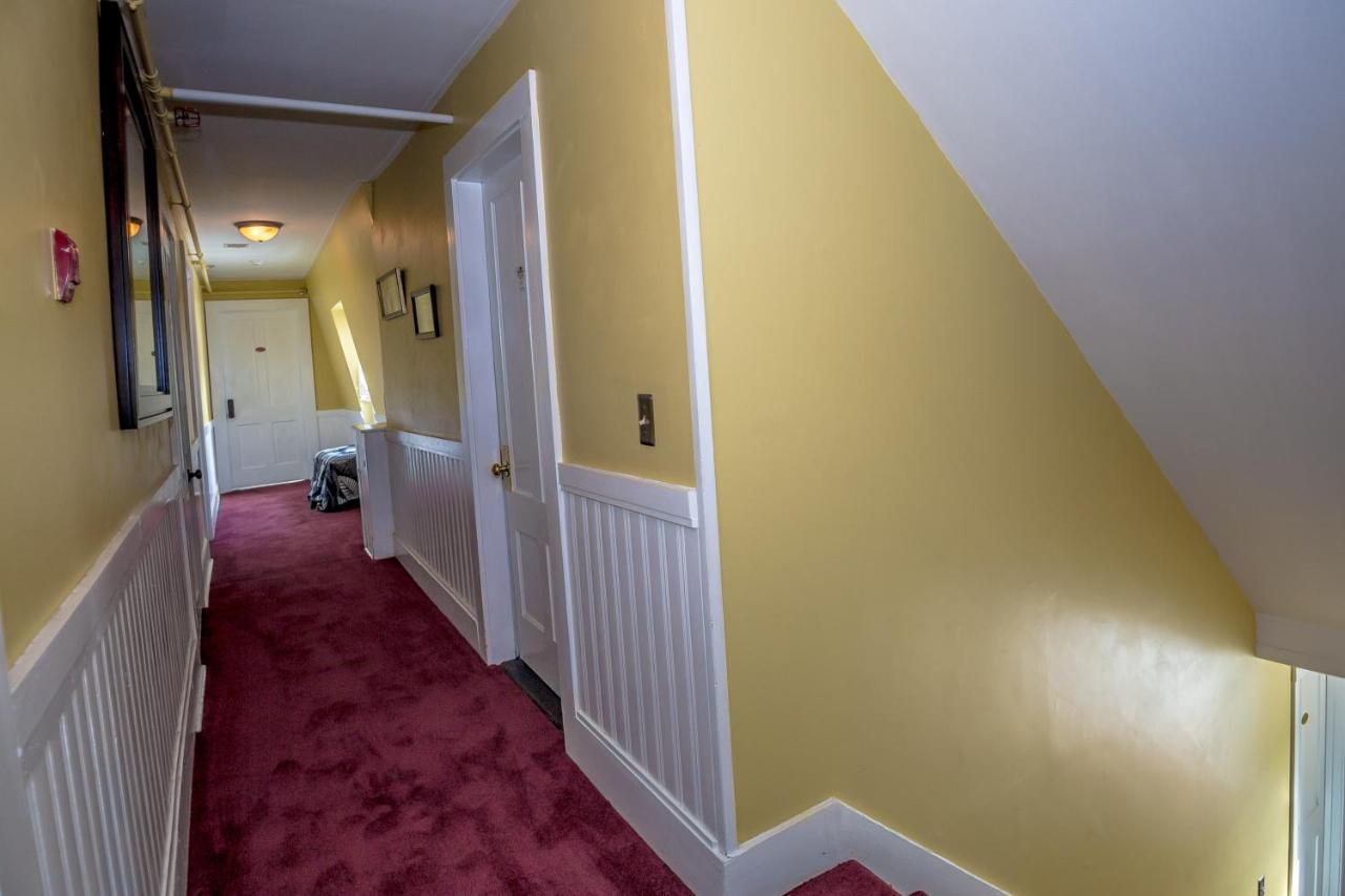 | Cranmore Inn