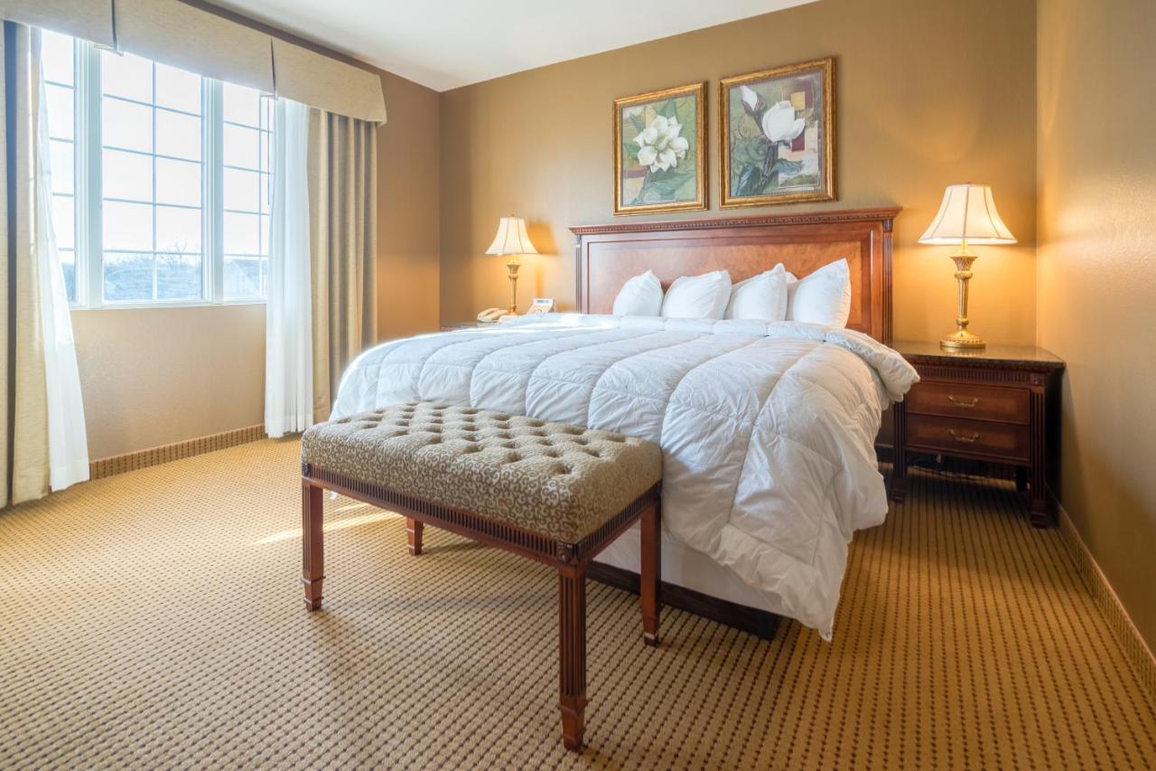 Standard King with Sofa Bed at The Wildwood Hotel