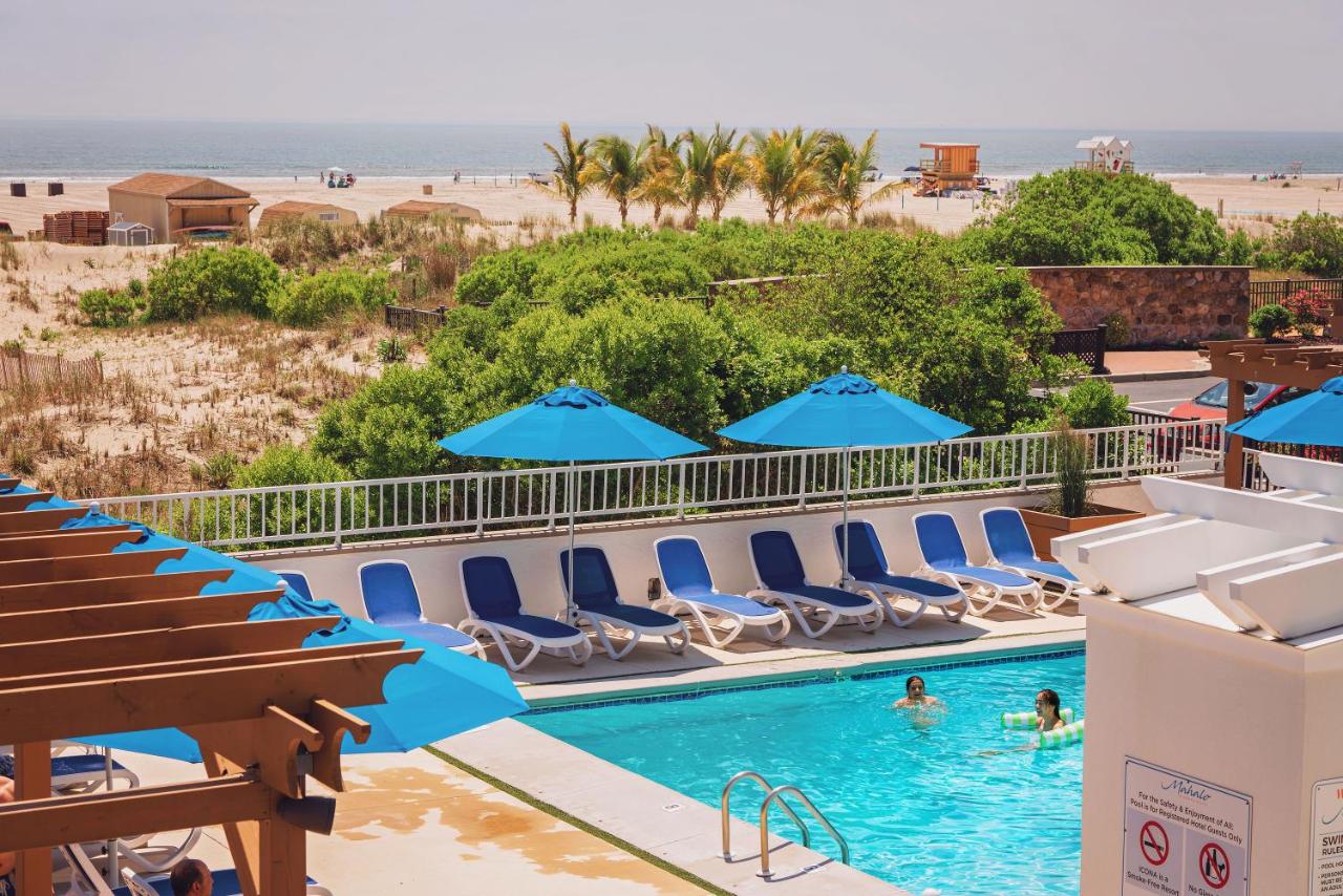 | Mahalo Diamond Beach Resort