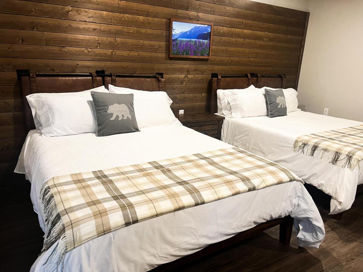  | Spruce Lodge