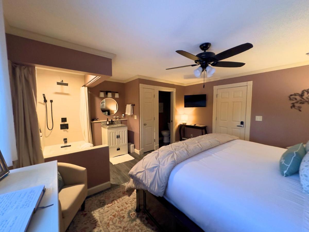 | Inn On Lake Wissota