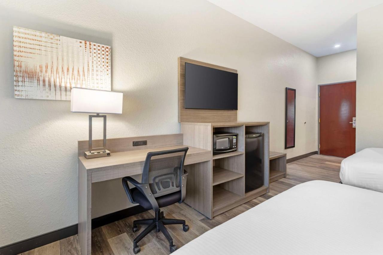 Queen Room with Two Queen Beds - Non-Smoking at Best Western Of Wise