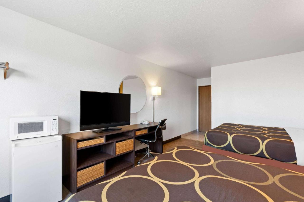  | Super 8 by Wyndham Elizabethtown