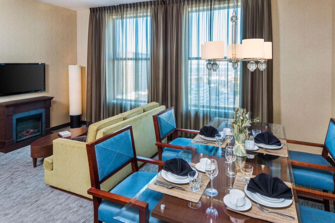 | Hyatt Regency Buffalo