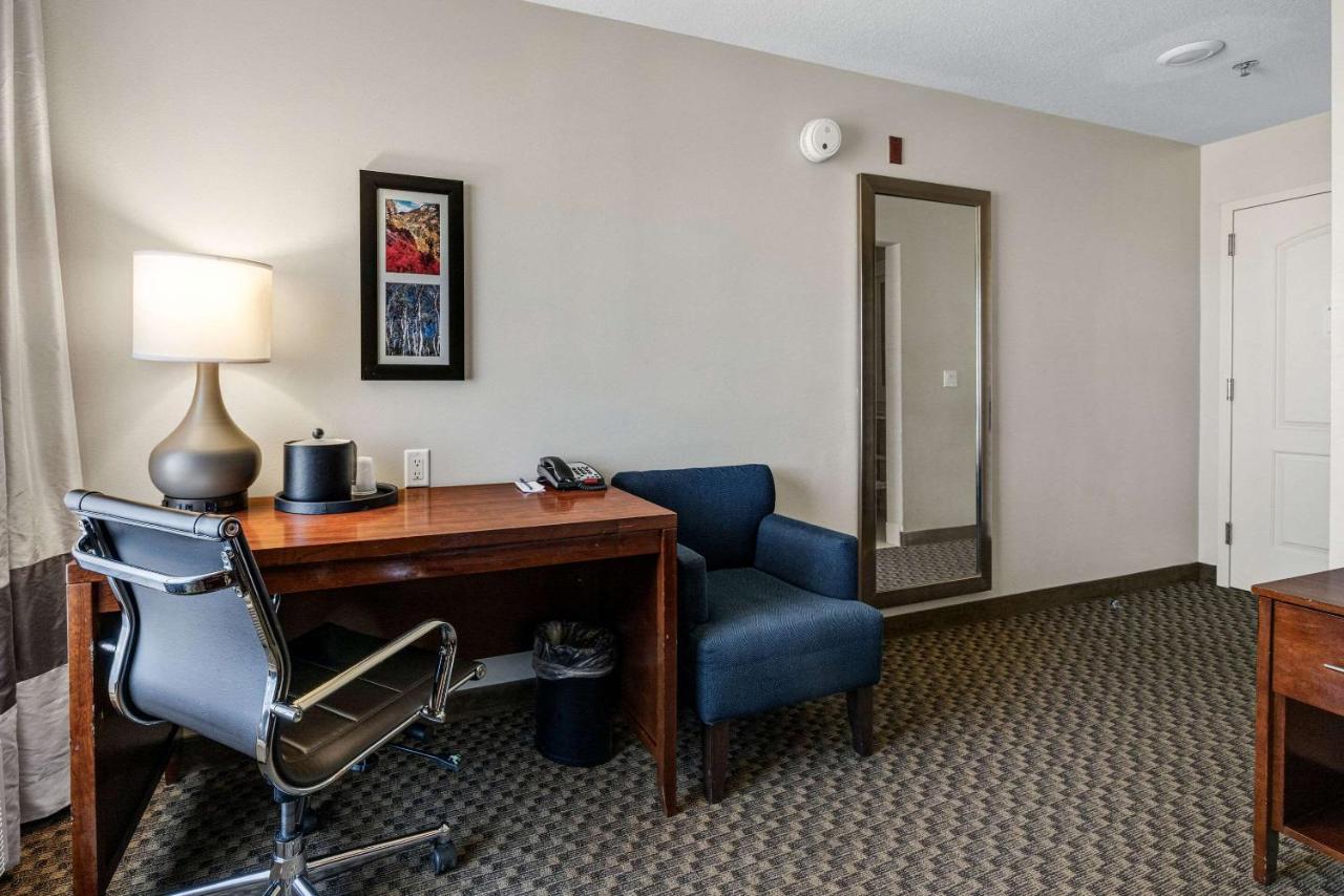 King Room - Accessible/Non-Smoking at Comfort Inn & Suites Logan Near University