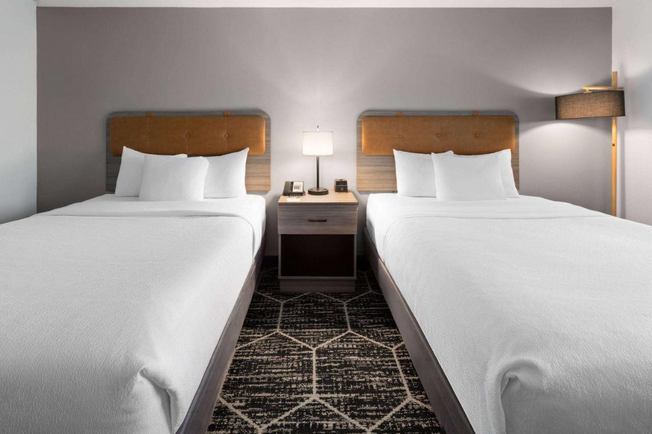 | Holiday Inn Express Hotel & Suites Meridian, an IHG Hotel