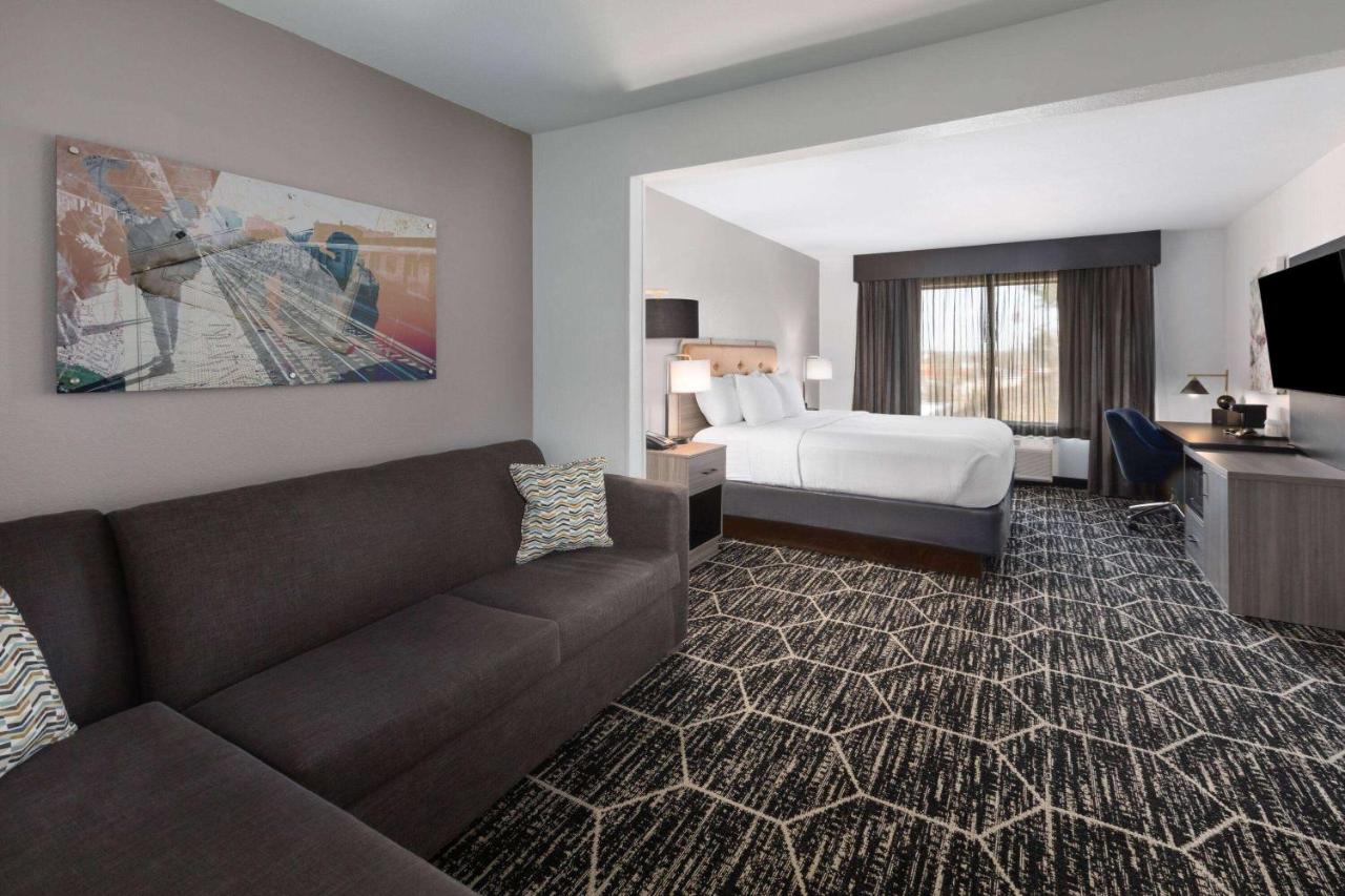 | Holiday Inn Express Hotel & Suites Meridian, an IHG Hotel