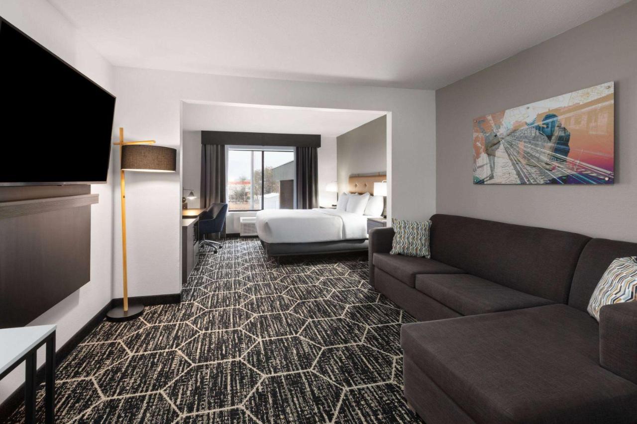 | Holiday Inn Express Hotel & Suites Meridian, an IHG Hotel