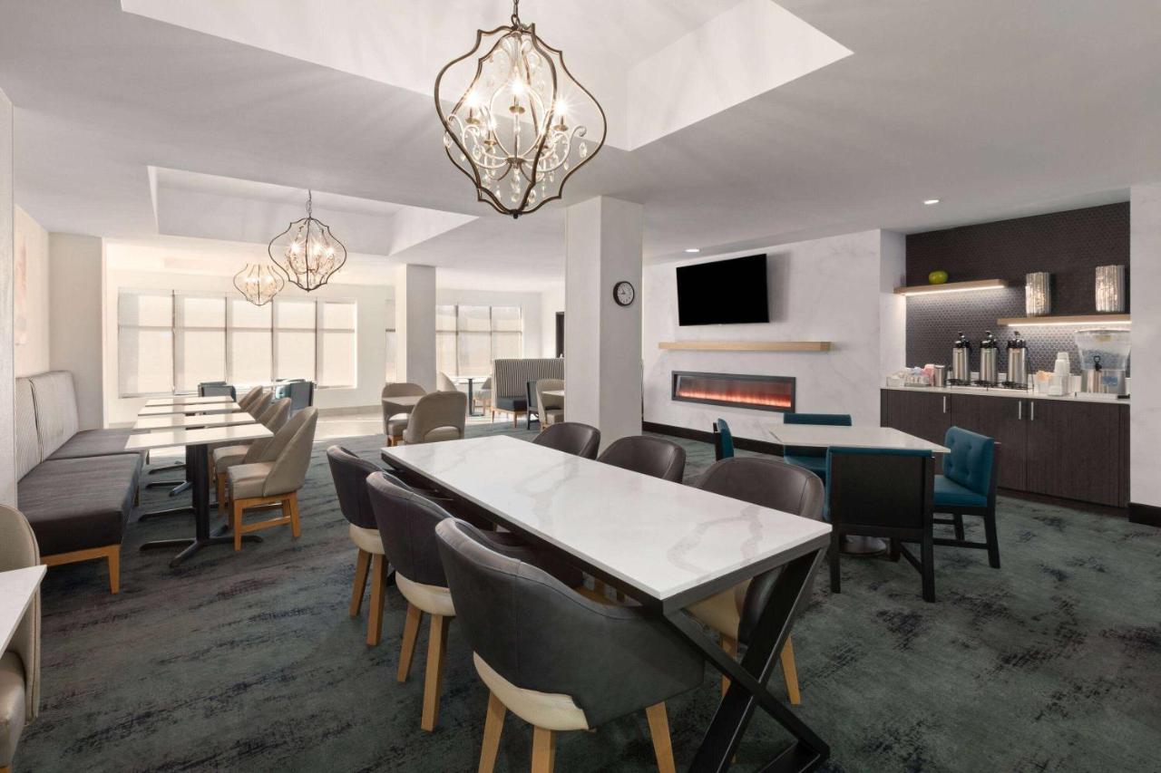 | Holiday Inn Express Hotel & Suites Meridian, an IHG Hotel