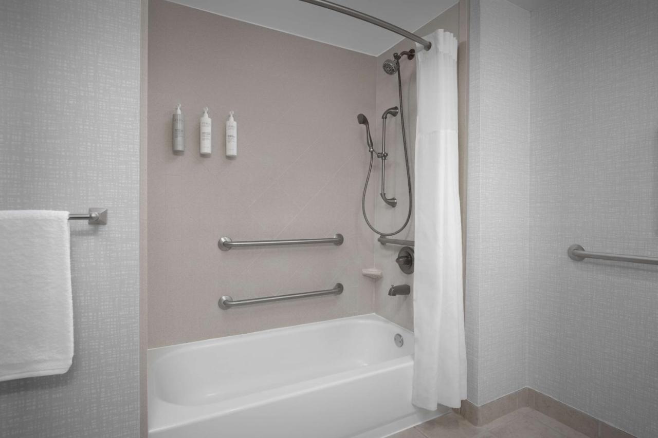 Queen Room with Two Queen Beds - Disability Access/Hearing Accessible - Non-Smoking at Hampton Inn Statesboro