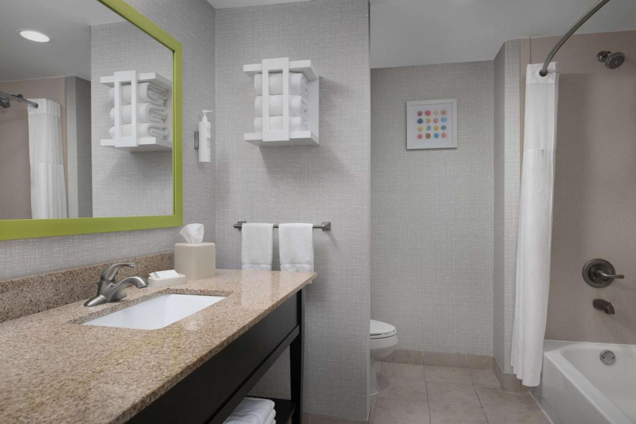 King Study with Sofa Bed - Non-Smoking at Hampton Inn Statesboro