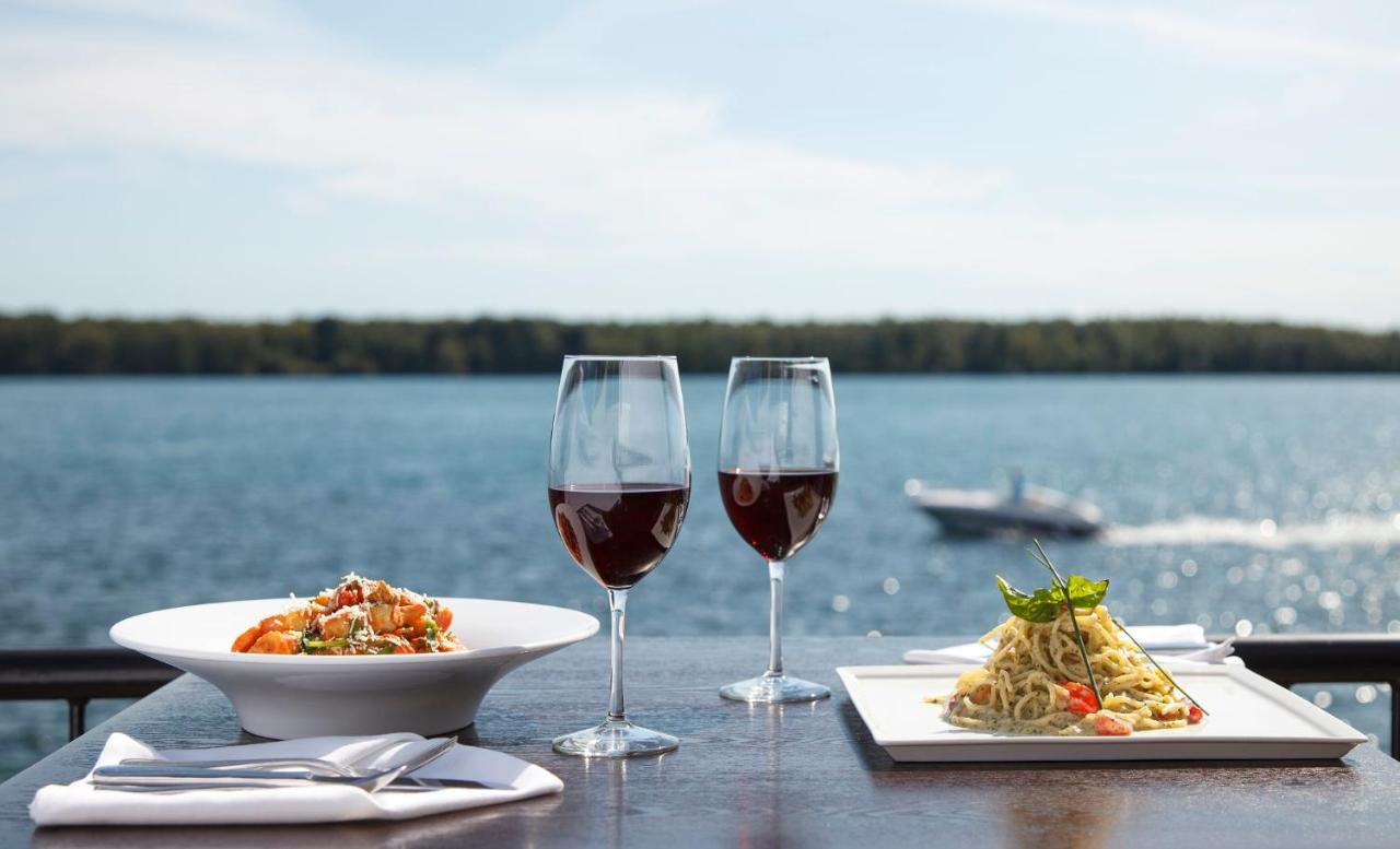 | Niagara Riverside Resort, BW Premier Collection