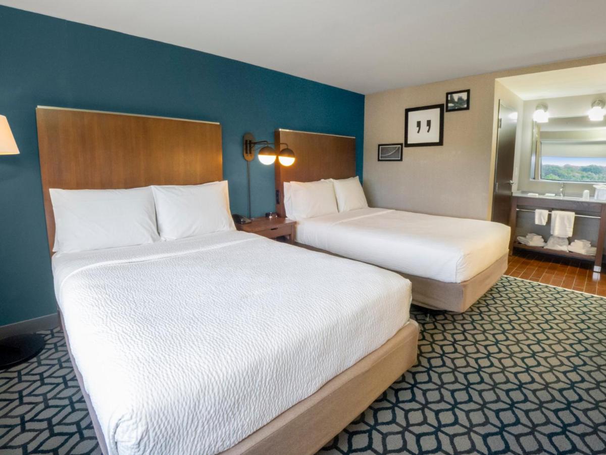 | Niagara Riverside Resort, BW Premier Collection