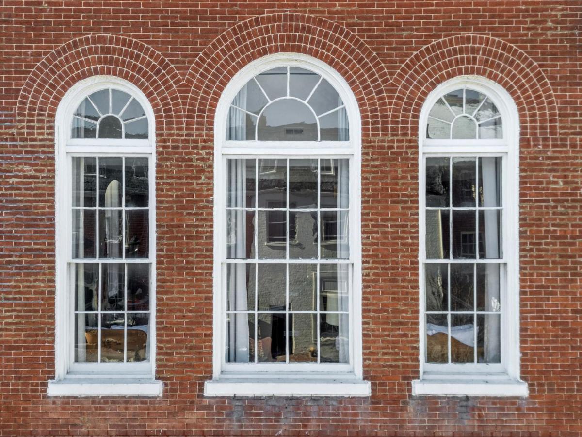 | Leesburg Colonial Inn