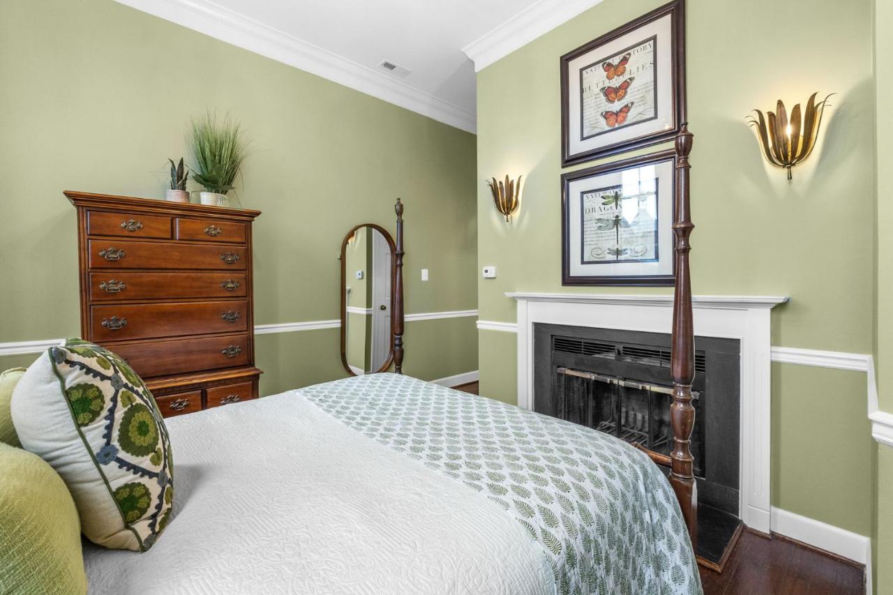 | Leesburg Colonial Inn
