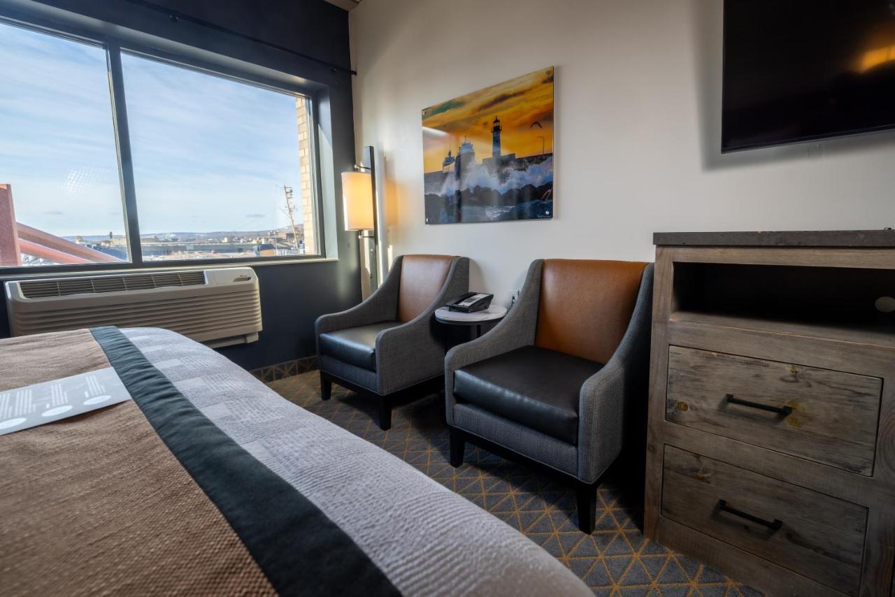 Standard King Room with View at Pier B Resort
