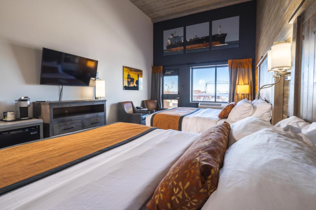 Queen Room with Two Queen Beds and Patio at Pier B Resort
