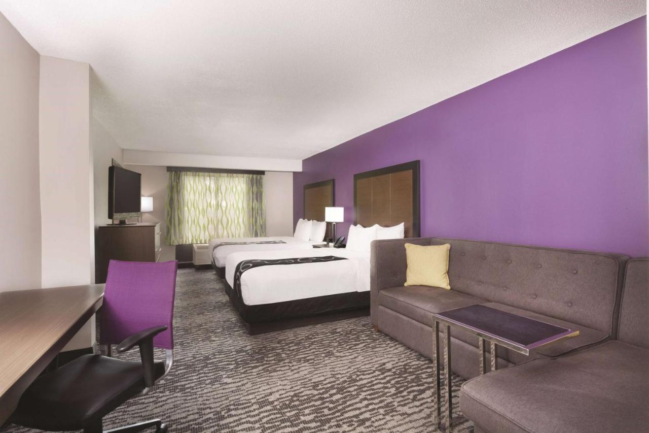 Deluxe Queen Room with Two Queen Beds - Non-Smoking at La Quinta Inn & Suites by Wyndham Columbus North