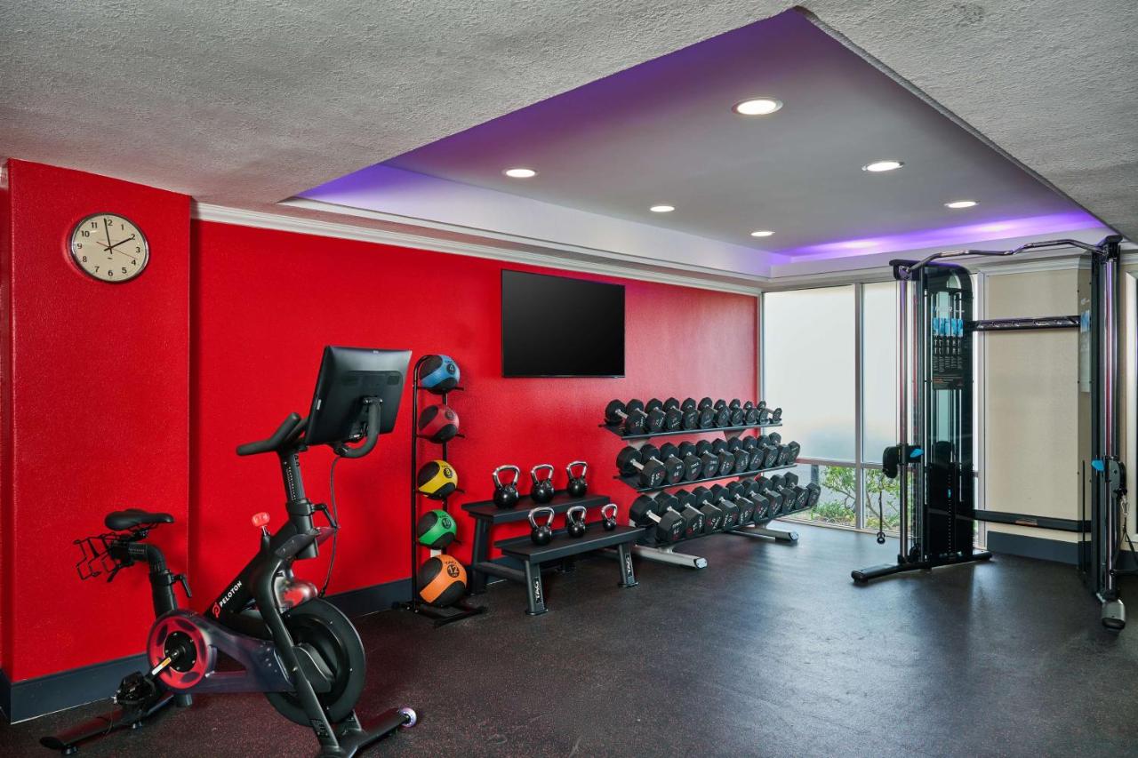 | Radisson Hotel Chatsworth