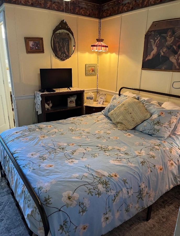  | Angel of the Sea Bed and Breakfast