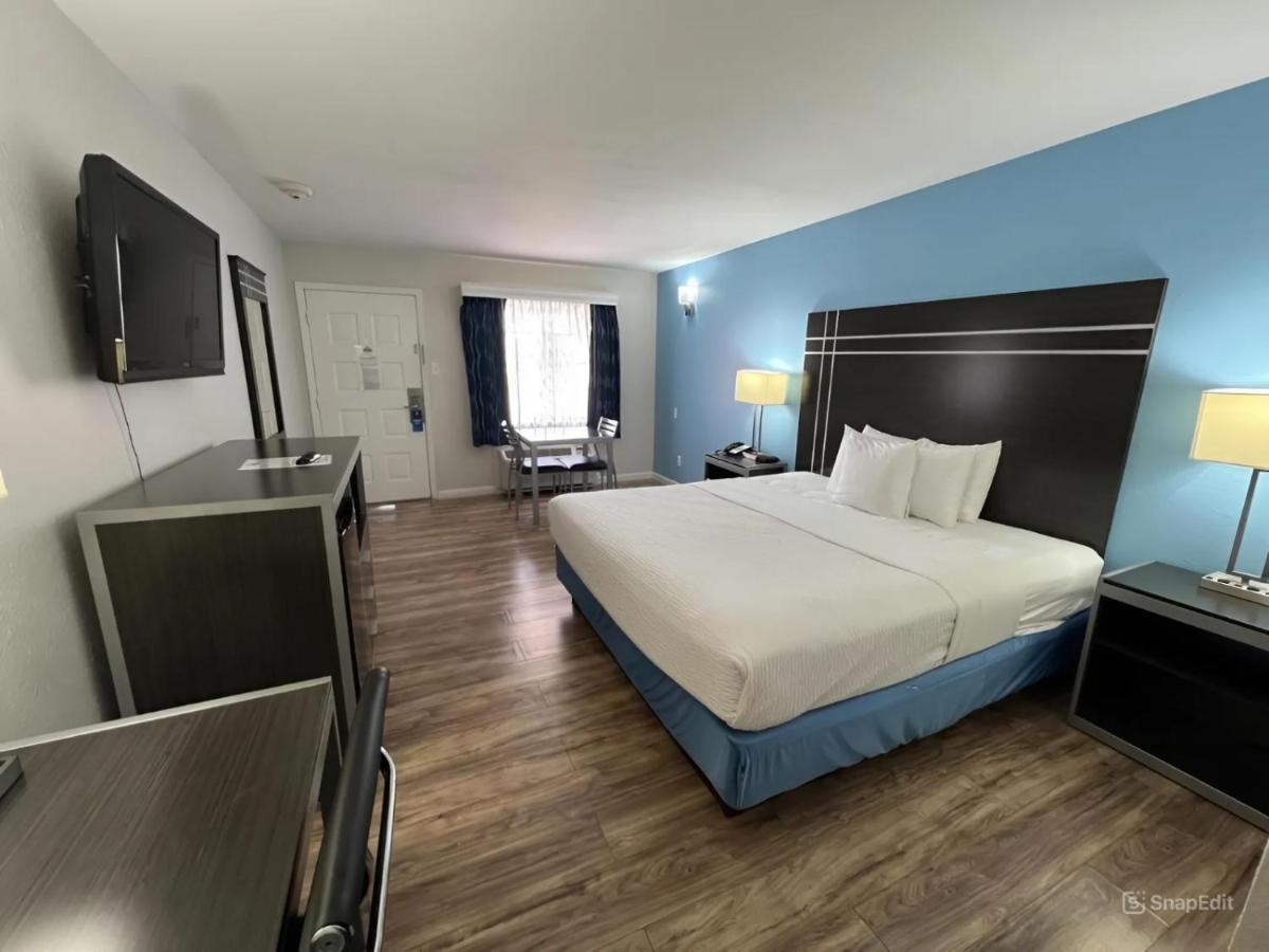 King Room - Non-Smoking at Days Inn by Wyndham Orange