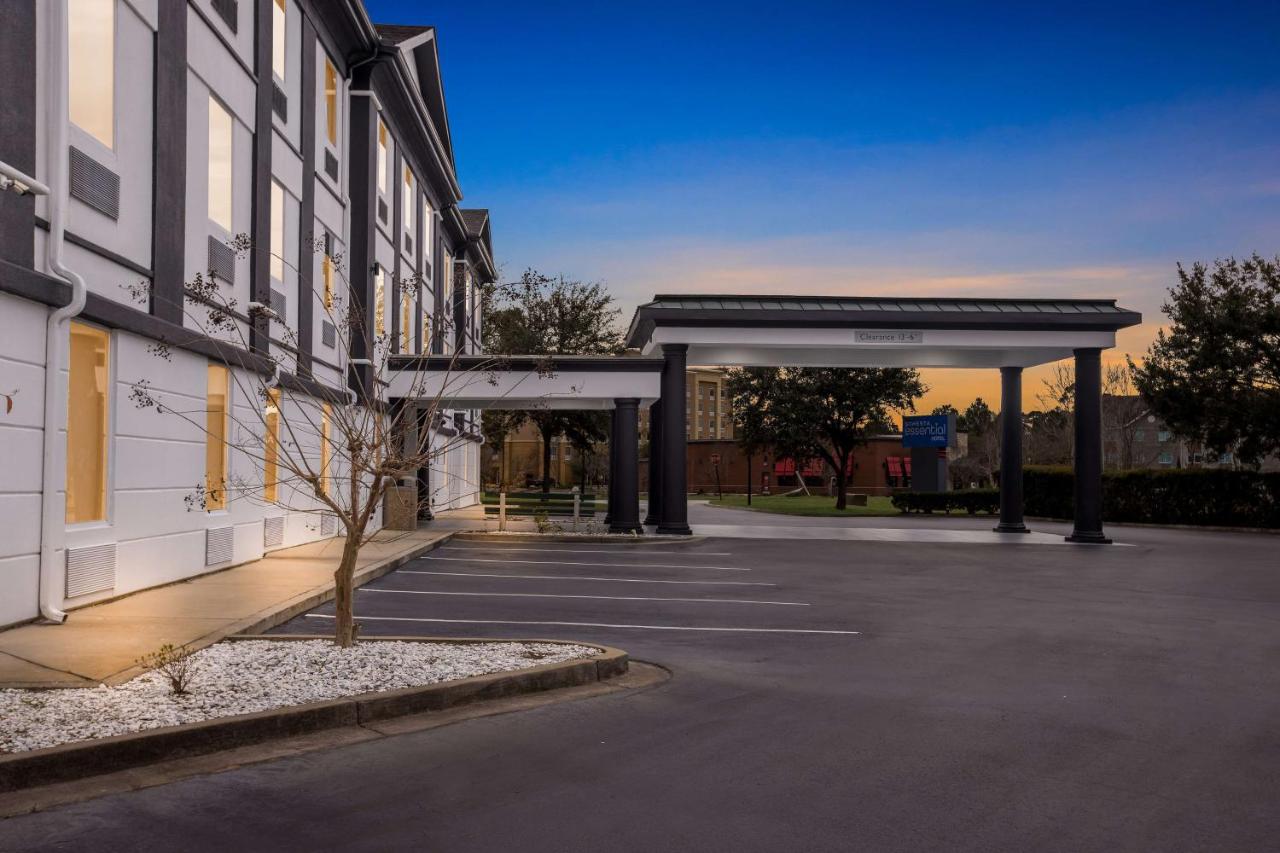 | Sans Boutique Hotel & Suites