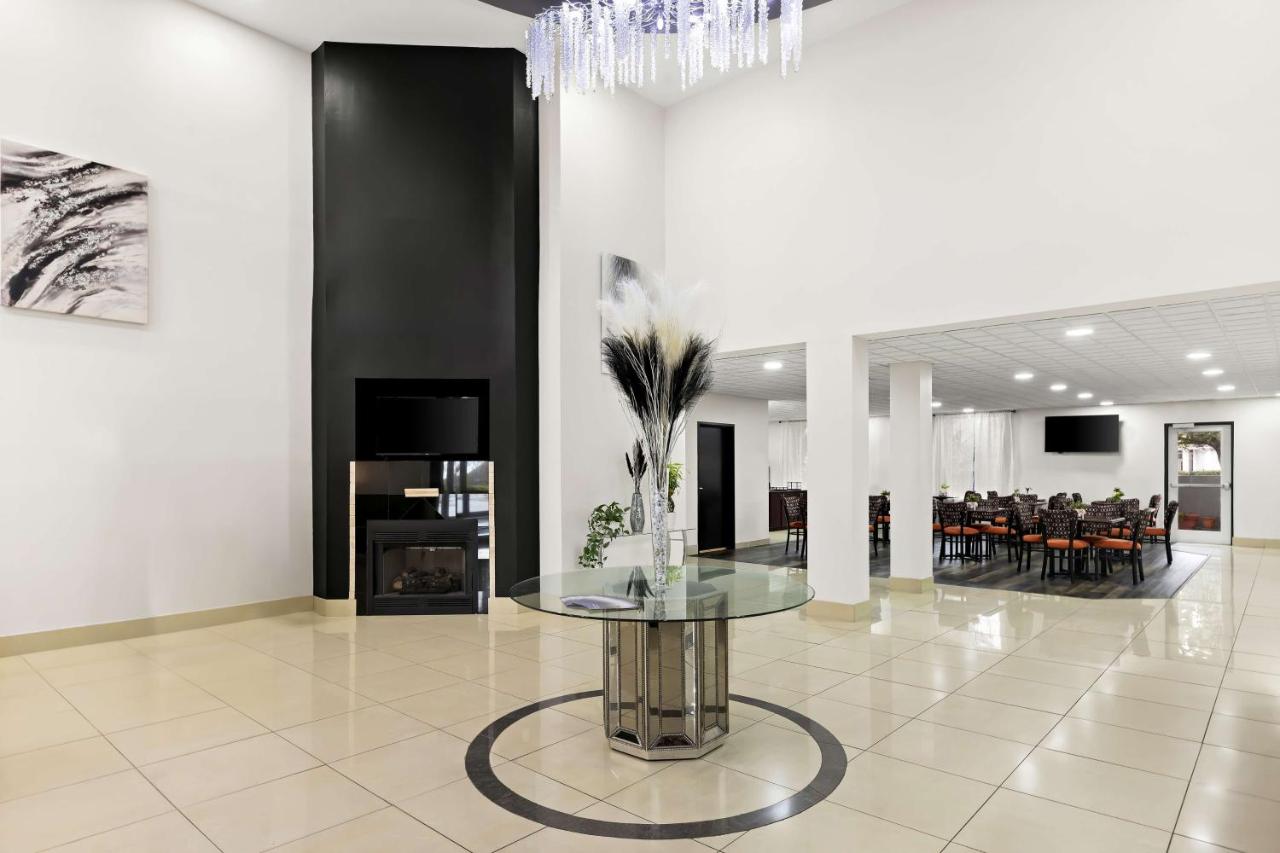 | Sans Boutique Hotel & Suites