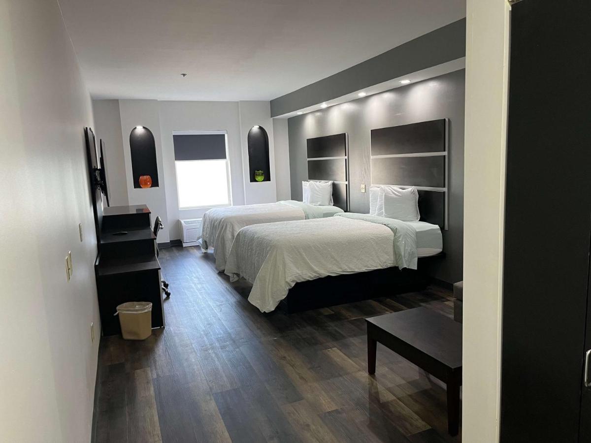 | Sans Boutique Hotel & Suites