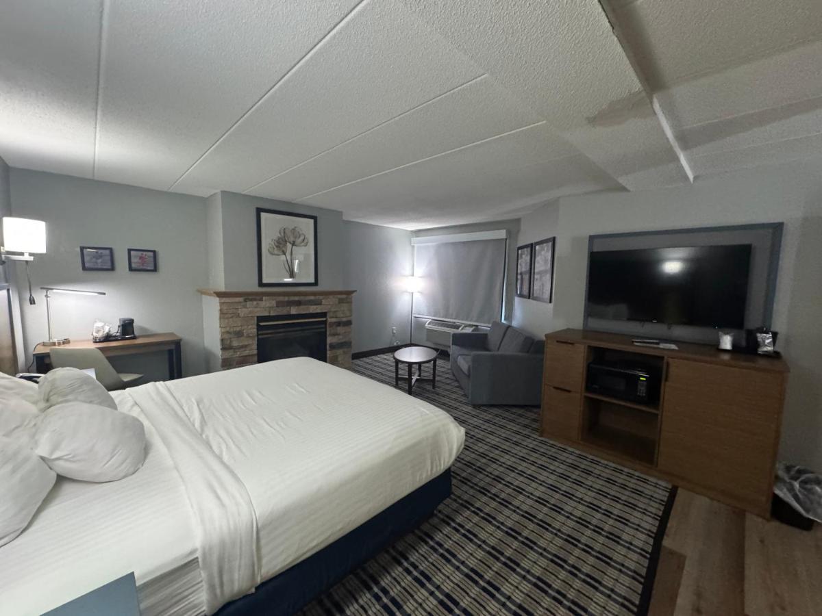 Studio King Suite - Non-Smoking at AmericInn by Wyndham Albert Lea