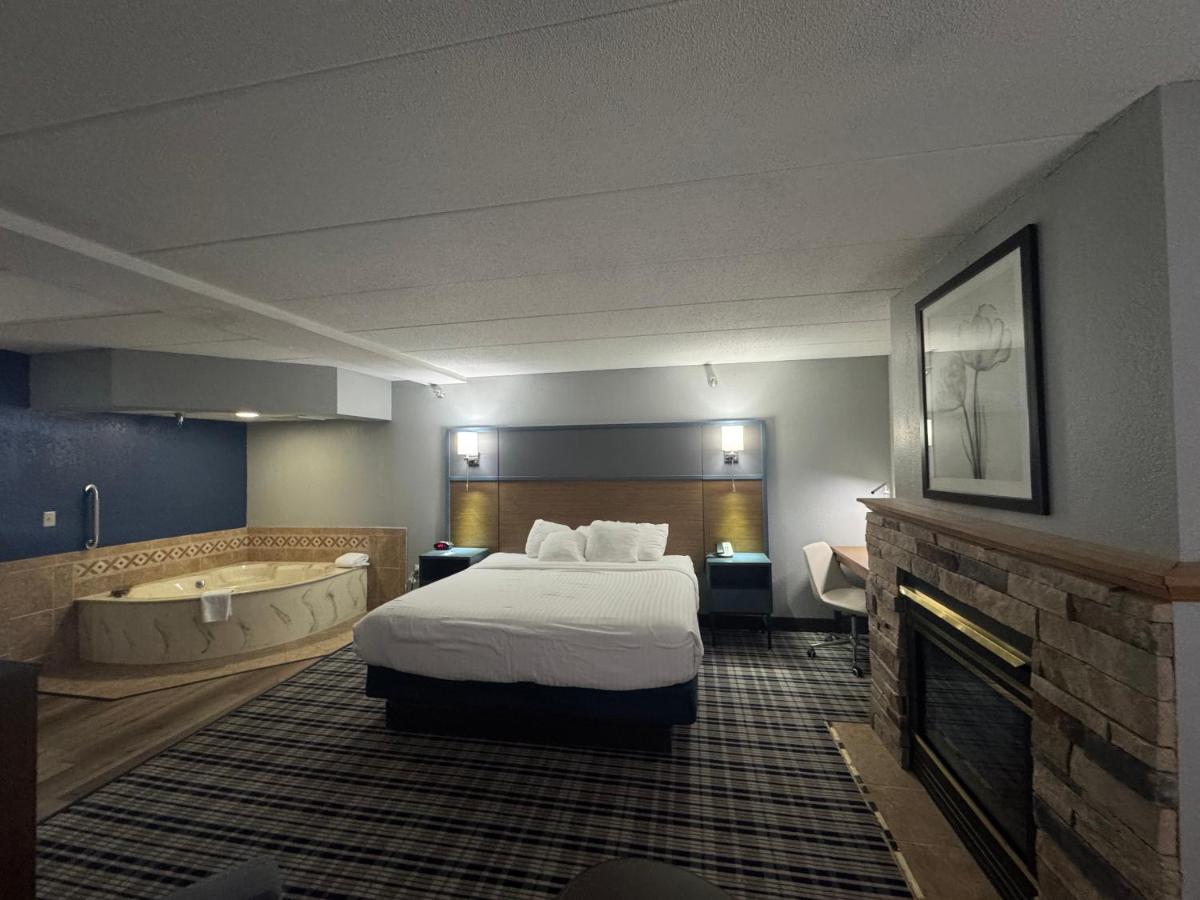 Studio King Suite - Non-Smoking at AmericInn by Wyndham Albert Lea