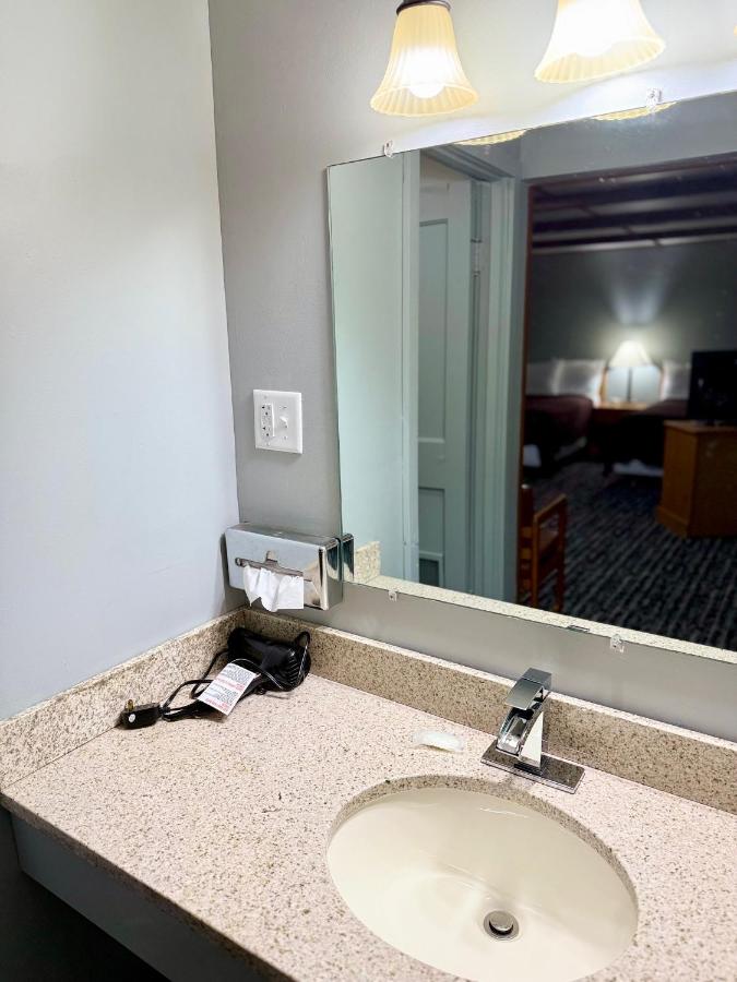 Standard Double Room with Two Double Beds at Don Q Inn