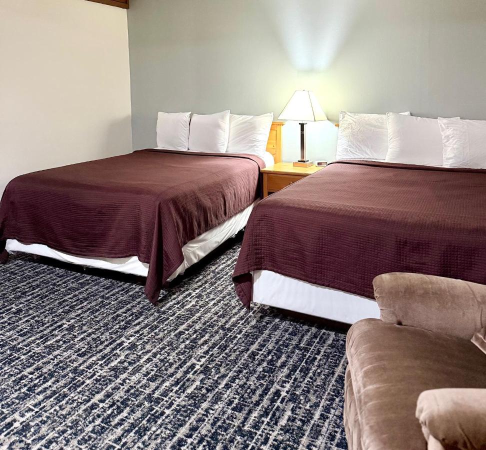 Queen Room with Two Queen Beds at Don Q Inn