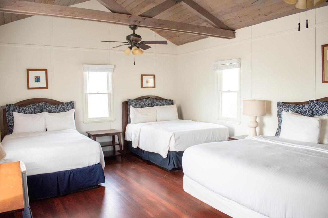 | Banning House of Two Harbors