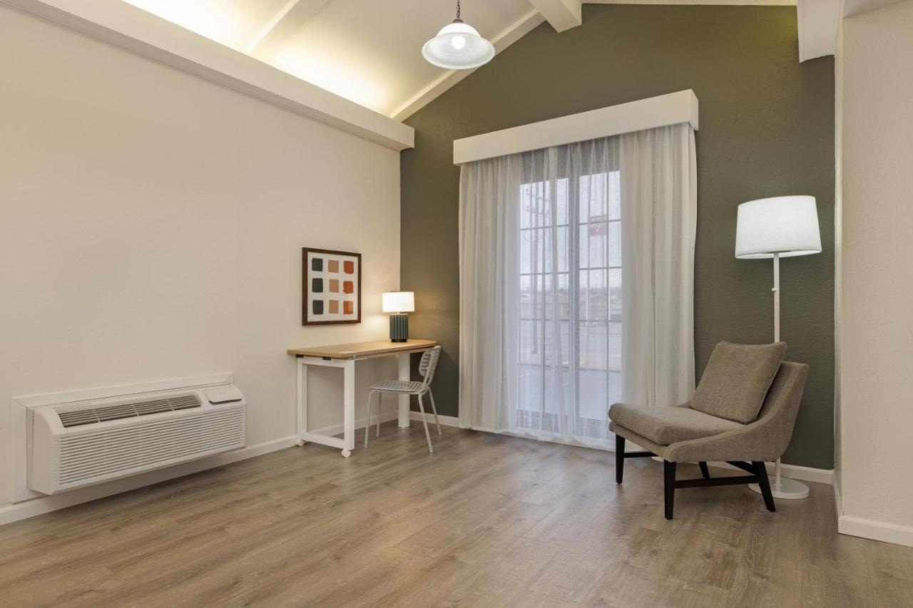 | Baymont by Wyndham Rock Springs