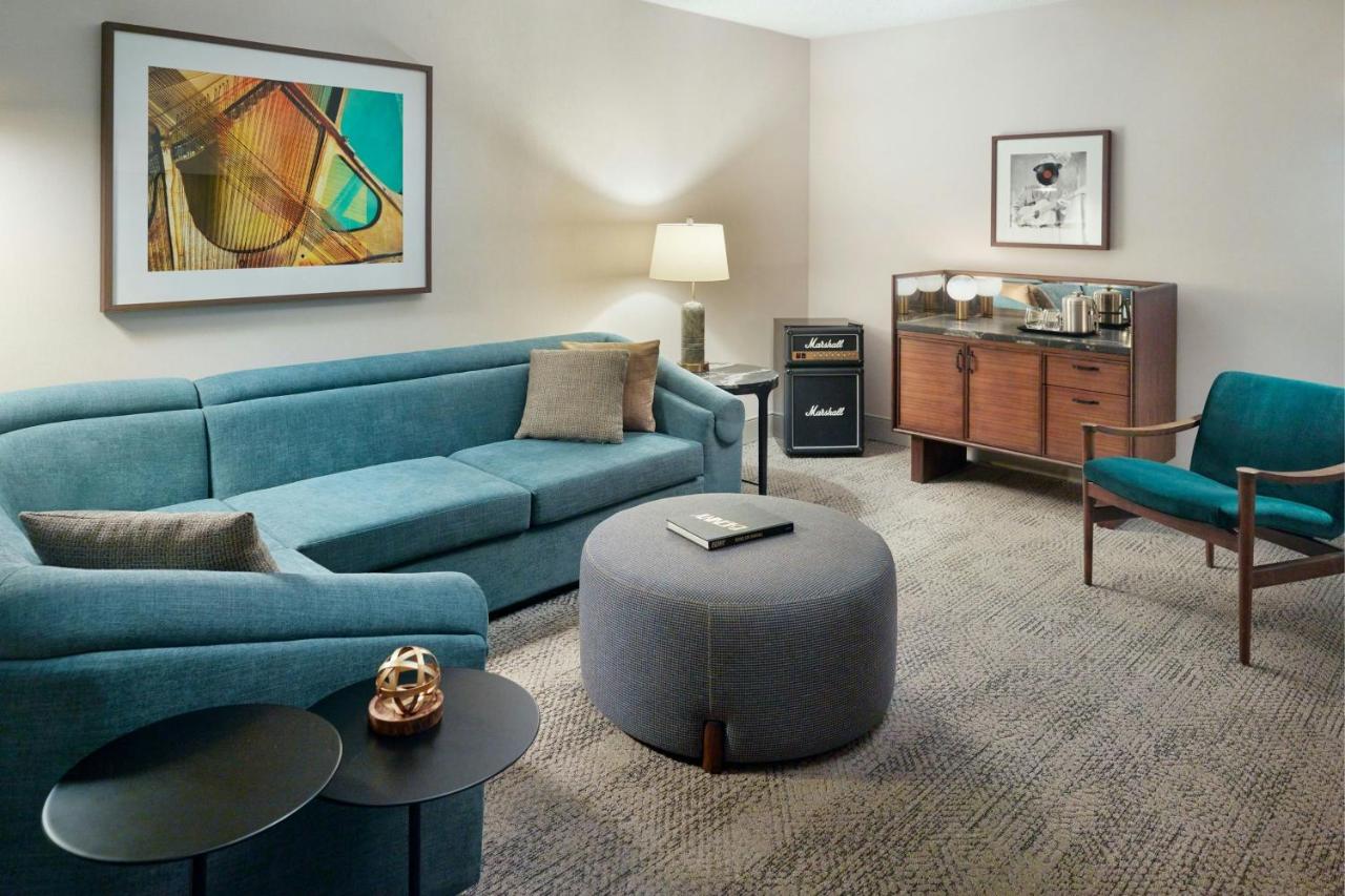 Executive Suite, 1 King at Sheraton Grand Nashville Downtown