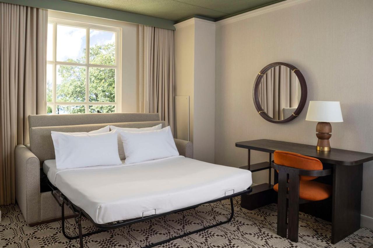 | Hyatt Regency Greenwich