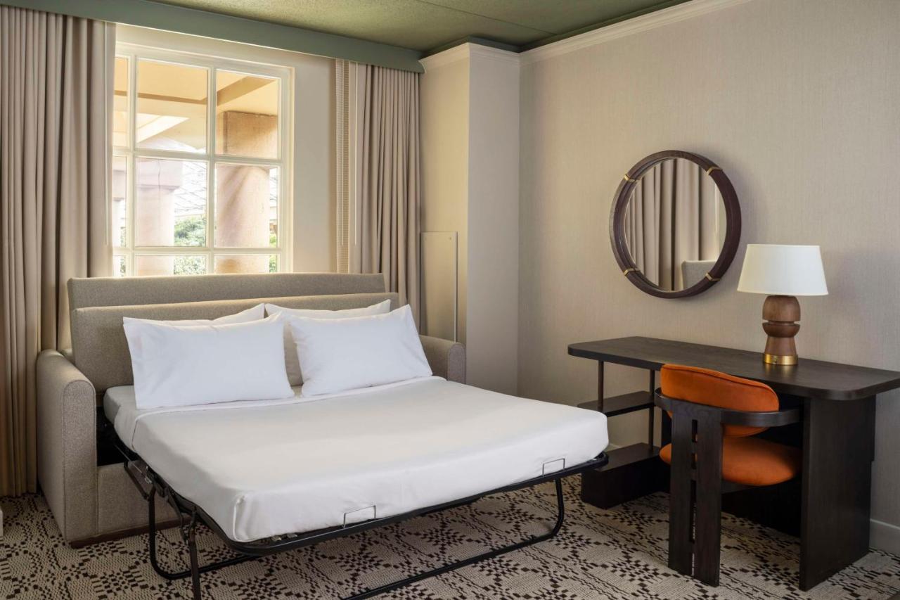 | Hyatt Regency Greenwich