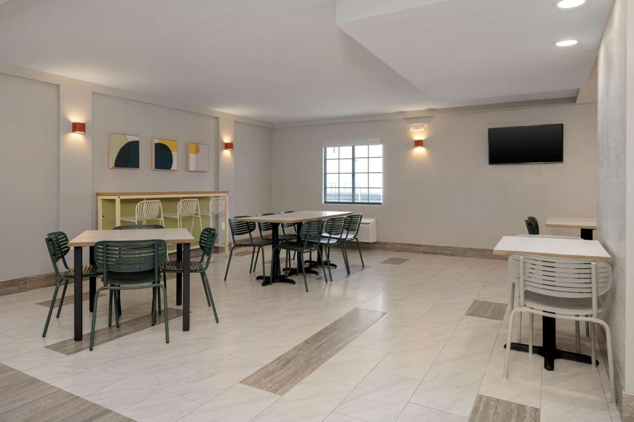 | Baymont by Wyndham Rock Springs