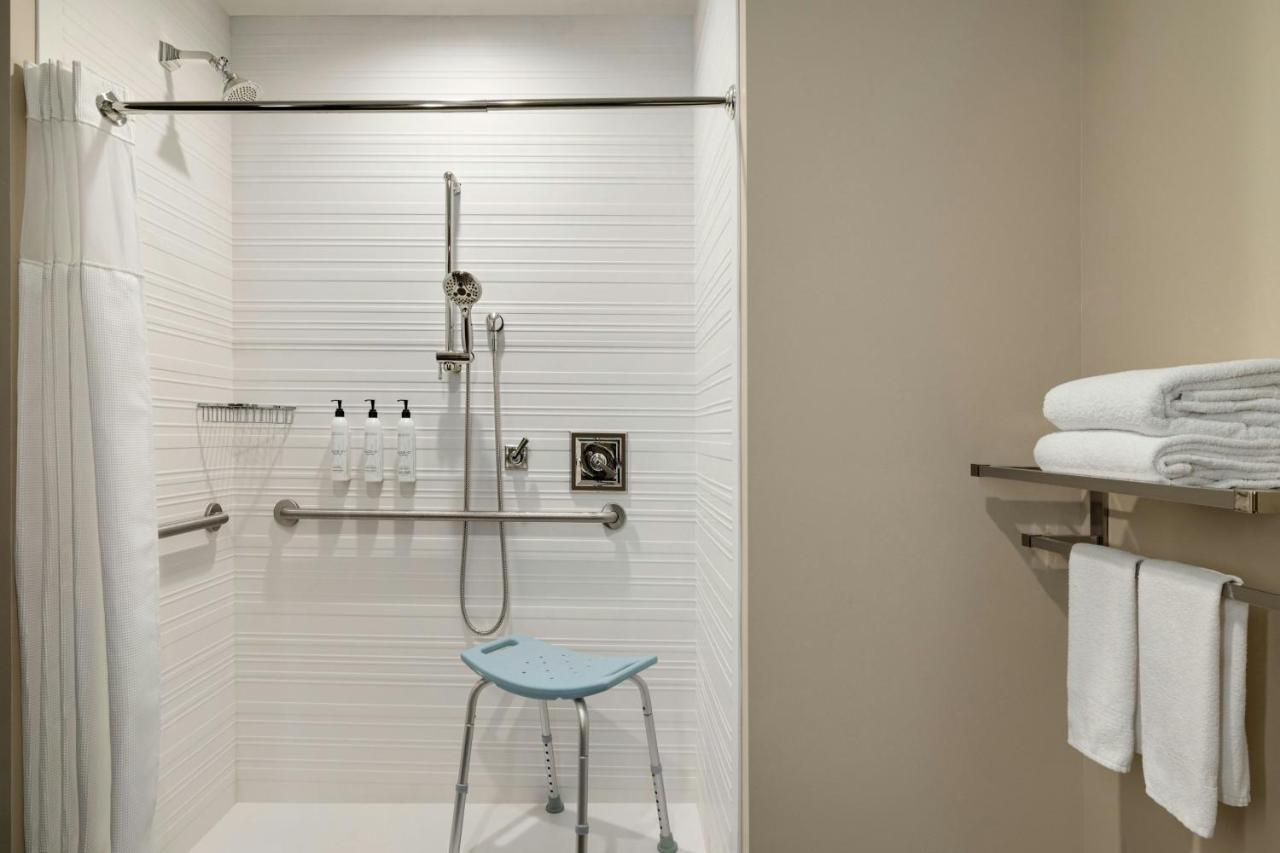  | Fairfield Inn & Suites by Marriott New Orleans Downtown/French Quarter Area